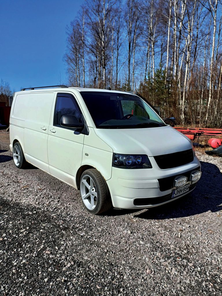 en bild av en skåpbil